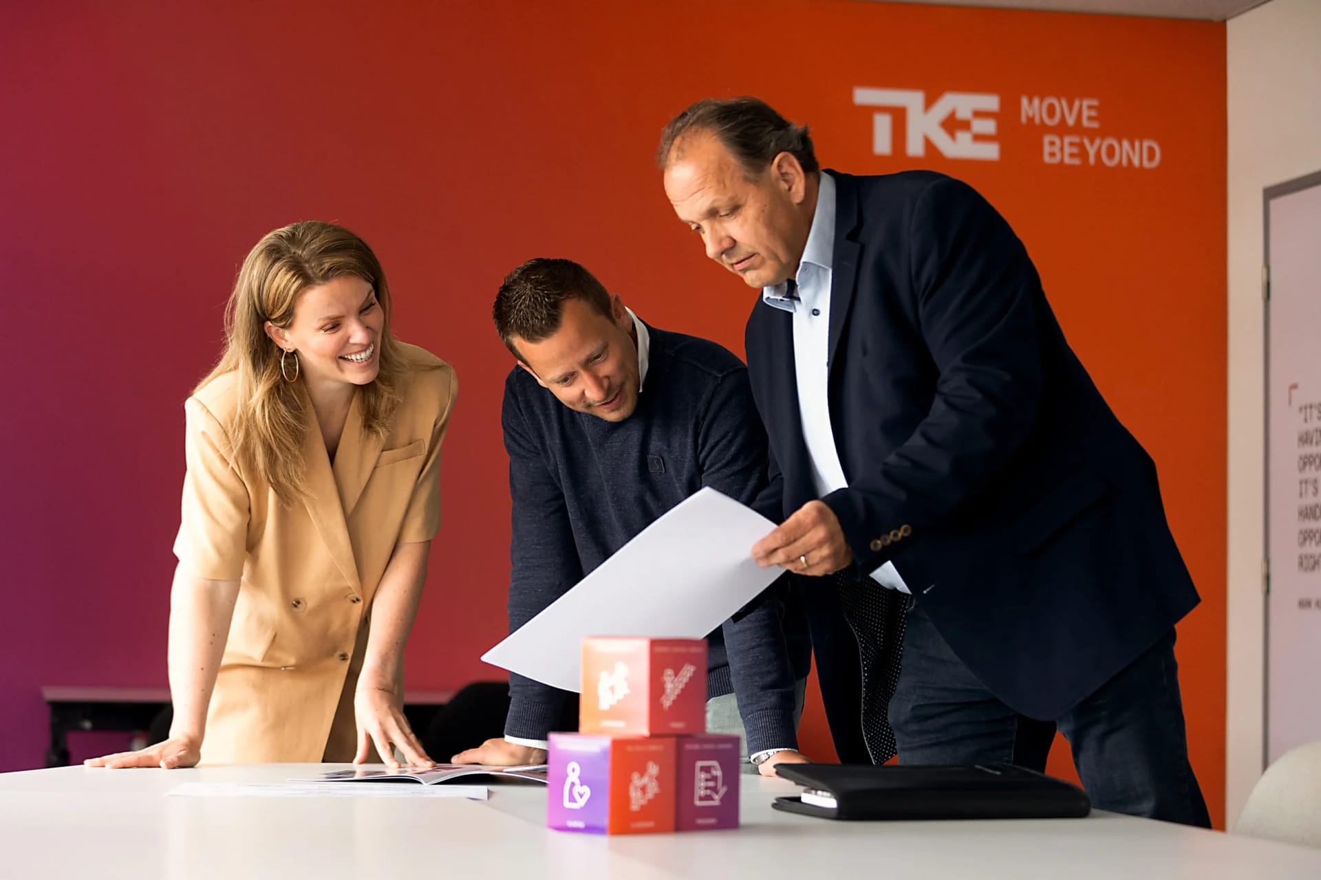 Equipa de vendas da TKE Elevator